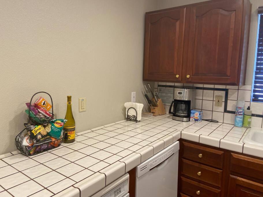Yobee! Park Reservation Included! Heart Of Yosemite - Homey Studios And Breakfast Yosemite West Exterior photo